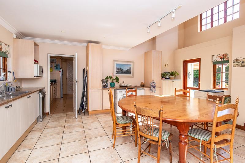 5 Bedroom Property for Sale in Tokai Western Cape